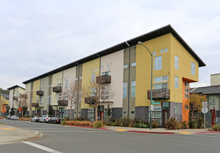 West End Commons in Oakland, CA - Building Photo - Building Photo