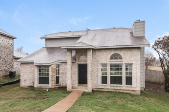 1704 Hillside Dr in Balch Springs, TX - Building Photo - Building Photo