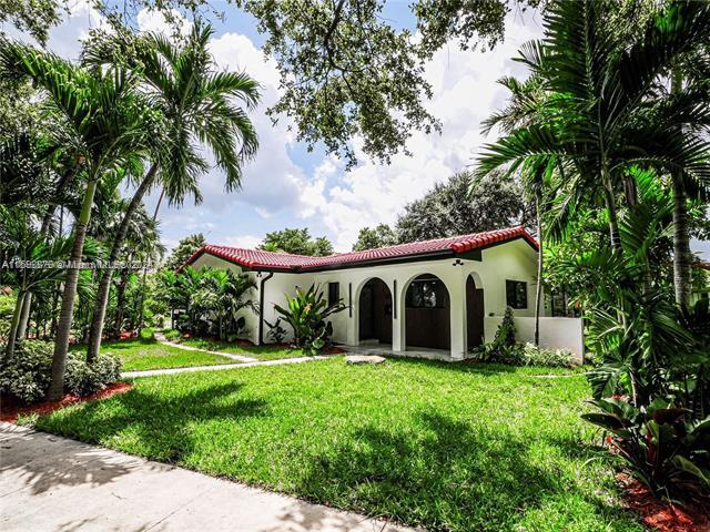 530 NE 91st St in Miami Shores, FL - Foto de edificio - Building Photo