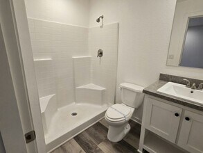 4650 E Carey Ave in Las Vegas, NV - Building Photo - Building Photo