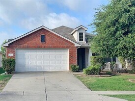 2049 Helmoken Falls Dr in Anna, TX - Building Photo