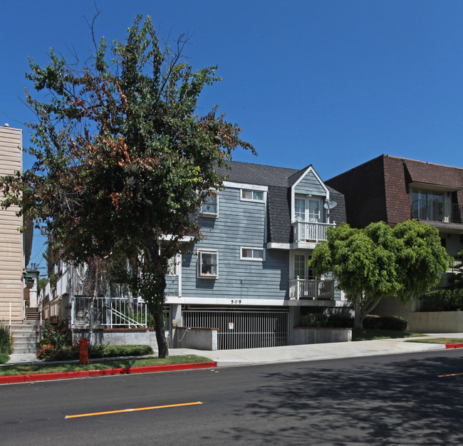 509 E Providencia Ave in Burbank, CA - Foto de edificio - Building Photo