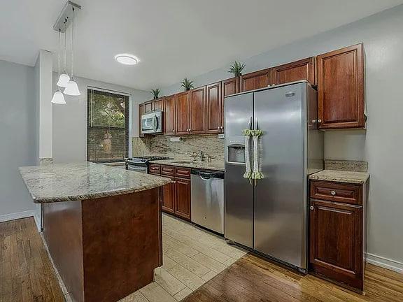 52-35 39th Rd in Queens, NY - Building Photo