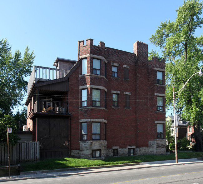 435 Palmerston Blvd in Toronto, ON - Building Photo - Building Photo