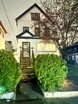 525 E 5th St in Mount Vernon, NY - Building Photo