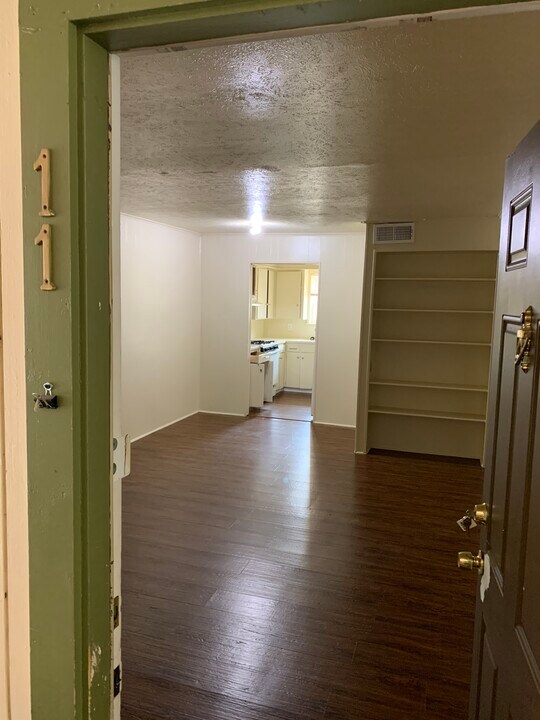 2420 Louise St in Denton, TX - Building Photo