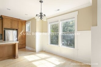 2635 NE Sumner St in Portland, OR - Building Photo - Building Photo