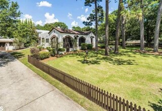 109 Gaston Ave in Fairhope, AL - Building Photo - Building Photo