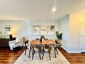 2106 Duncan Ave, Unit Unit 102 in Chattanooga, TN - Foto de edificio - Building Photo