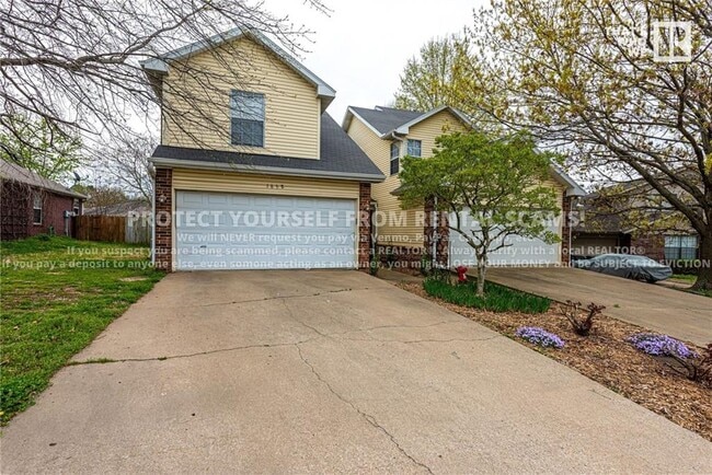property at 1658 N Saddlehorn Ave