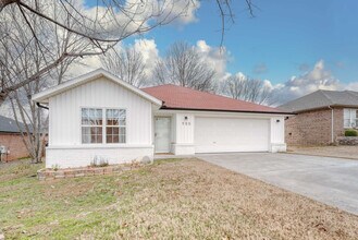905 SW Natchez Ct in Bentonville, AR - Building Photo - Building Photo