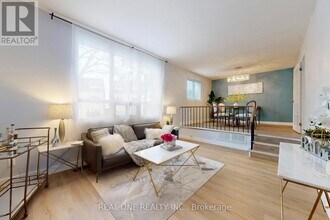 62 Courville Coachway in Toronto, ON - Building Photo - Building Photo