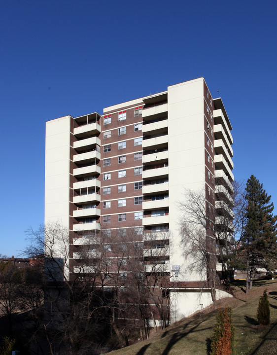 2460-2500 Keele Street in Toronto, ON - Building Photo