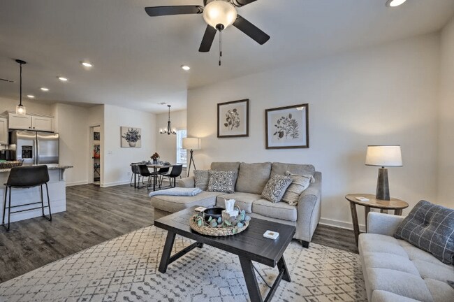 9 Atkin Ln in Bella Vista, AR - Building Photo - Building Photo