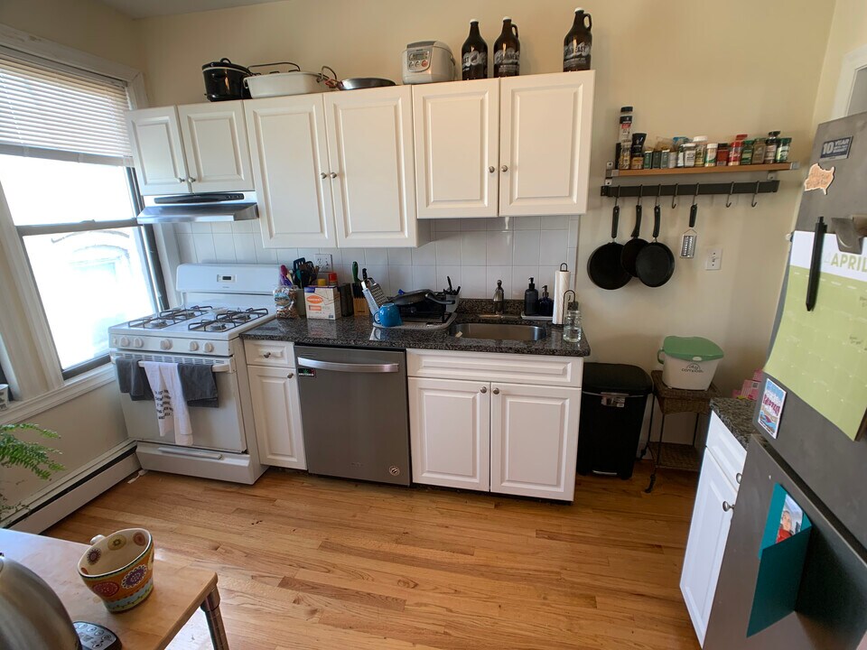 181 Allston St, Unit 3 in Boston, MA - Foto de edificio