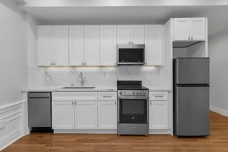 1369 Hyde in San Francisco, CA - Foto de edificio - Building Photo