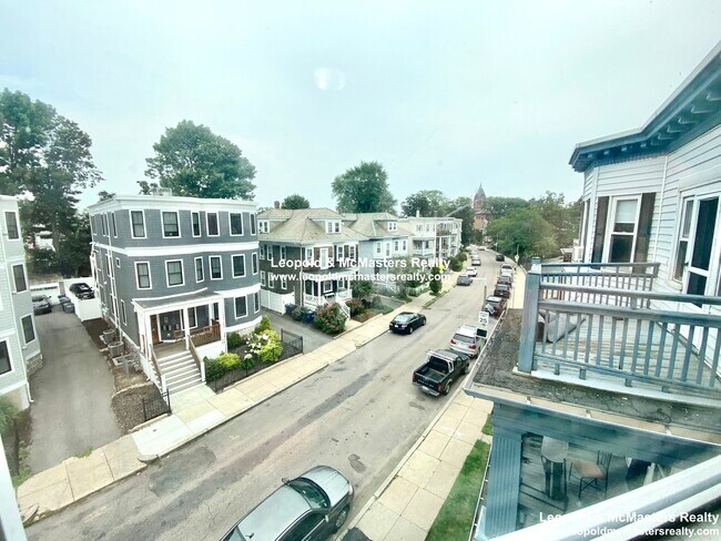 19 Roseclair St, Unit 3 in Boston, MA - Building Photo - Building Photo