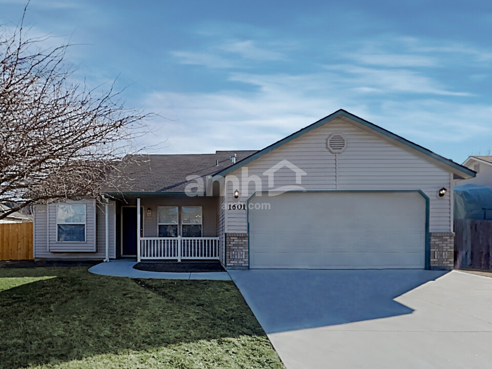 1601 W Aberdeen Ave in Nampa, ID - Building Photo