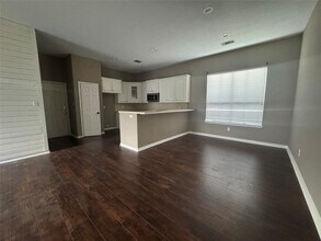 13032 Centaurus Ct in Willis, TX - Foto de edificio - Building Photo