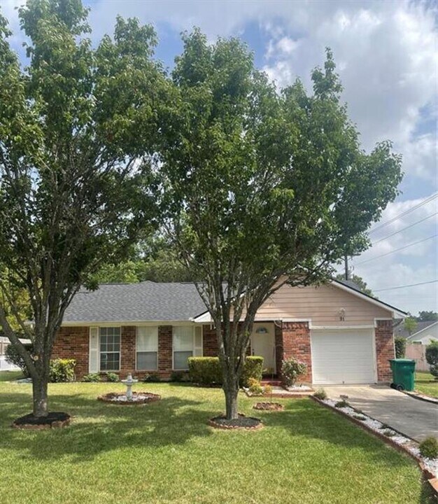 91 S Shirley Ln in Willis, TX - Building Photo