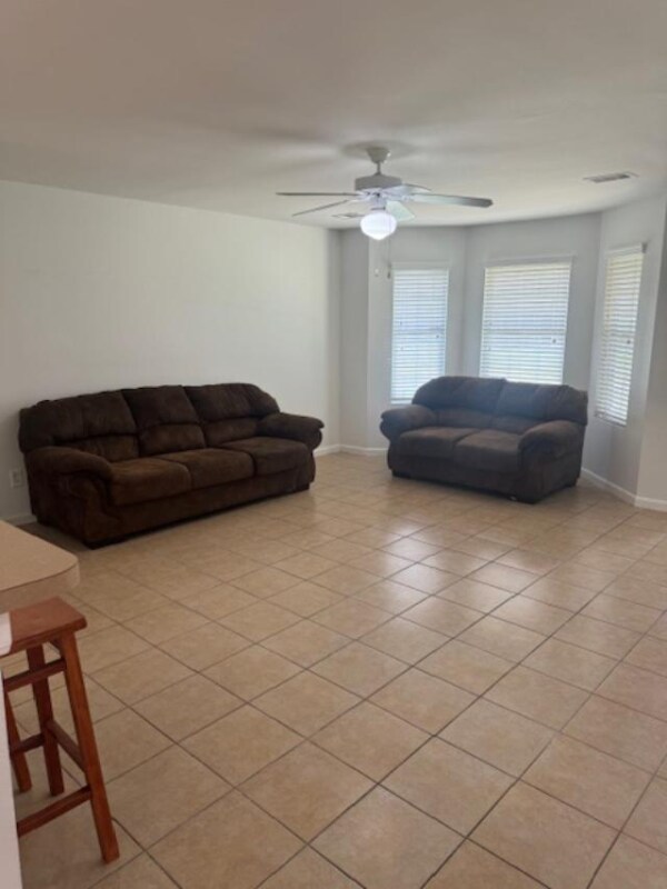 23226 High Pt St in Prairie View, TX - Foto de edificio - Building Photo