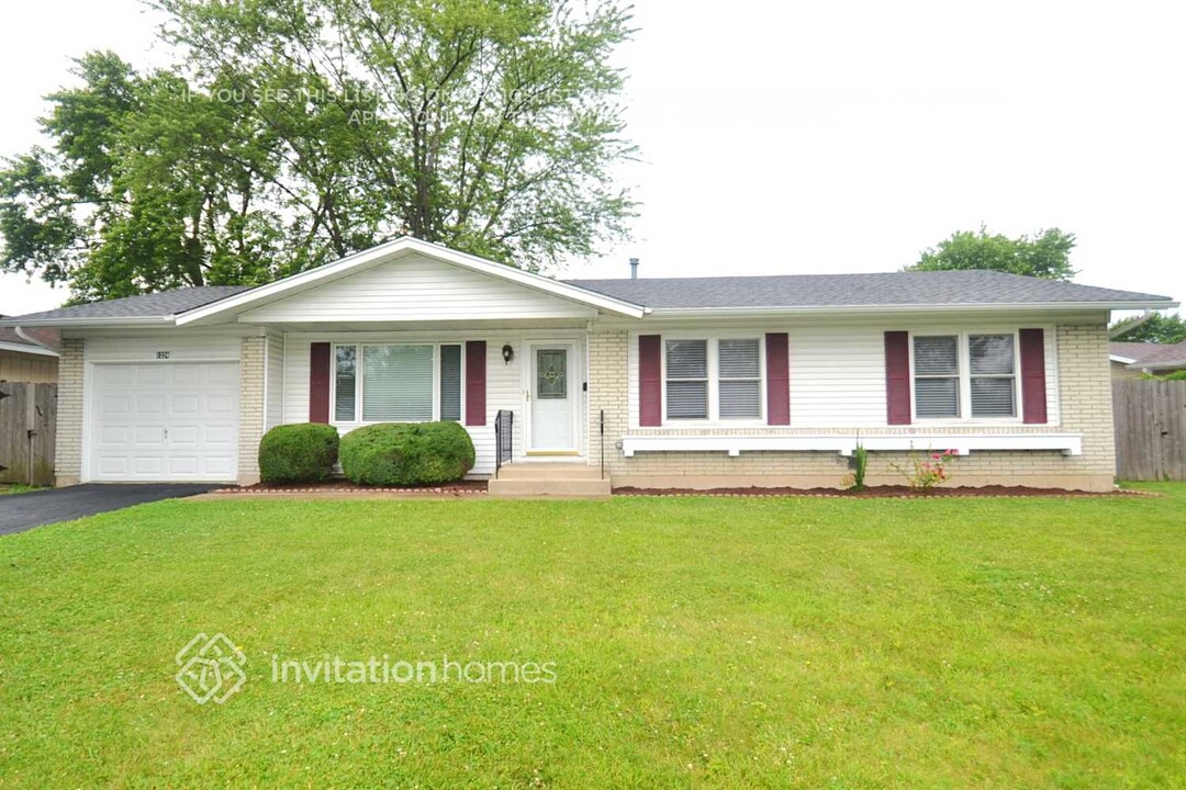 1224 Carlisle Ave in Elk Grove Village, IL - Building Photo
