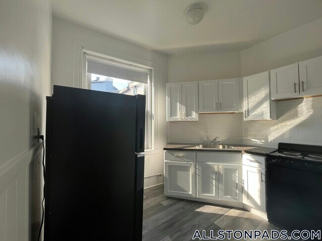 5 Walbridge St, Unit 24 in Boston, MA - Building Photo - Building Photo