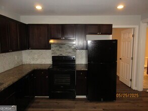 16 Wadley St NW in Atlanta, GA - Building Photo - Building Photo