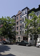 75 Burbank St in Boston, MA - Foto de edificio - Building Photo