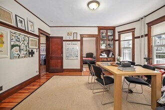 822 Centre St, Unit 3 in Boston, MA - Building Photo - Building Photo