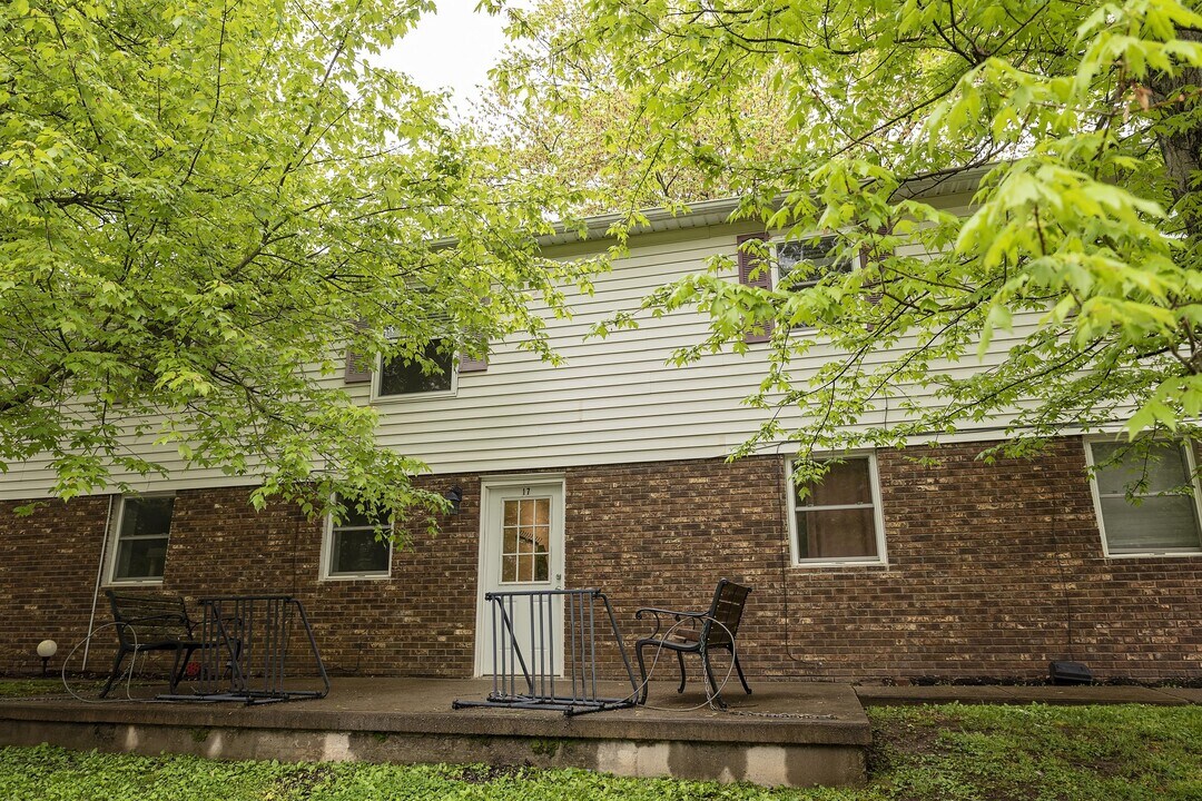 17 Byard St, Unit 17 in Athens, OH - Building Photo