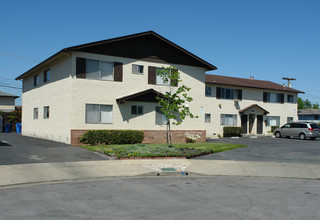 667-672 Kodiak Ct in Sunnyvale, CA - Building Photo - Building Photo