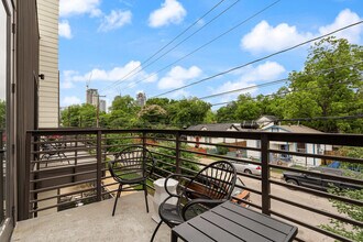 49 Navasota St in Austin, TX - Building Photo - Building Photo