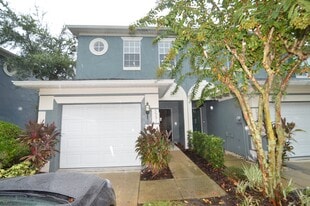 3551 Victoria Pines Dr in Orlando, FL - Building Photo