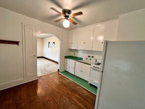 803 Melrose Ave in Iowa City, IA - Building Photo - Building Photo