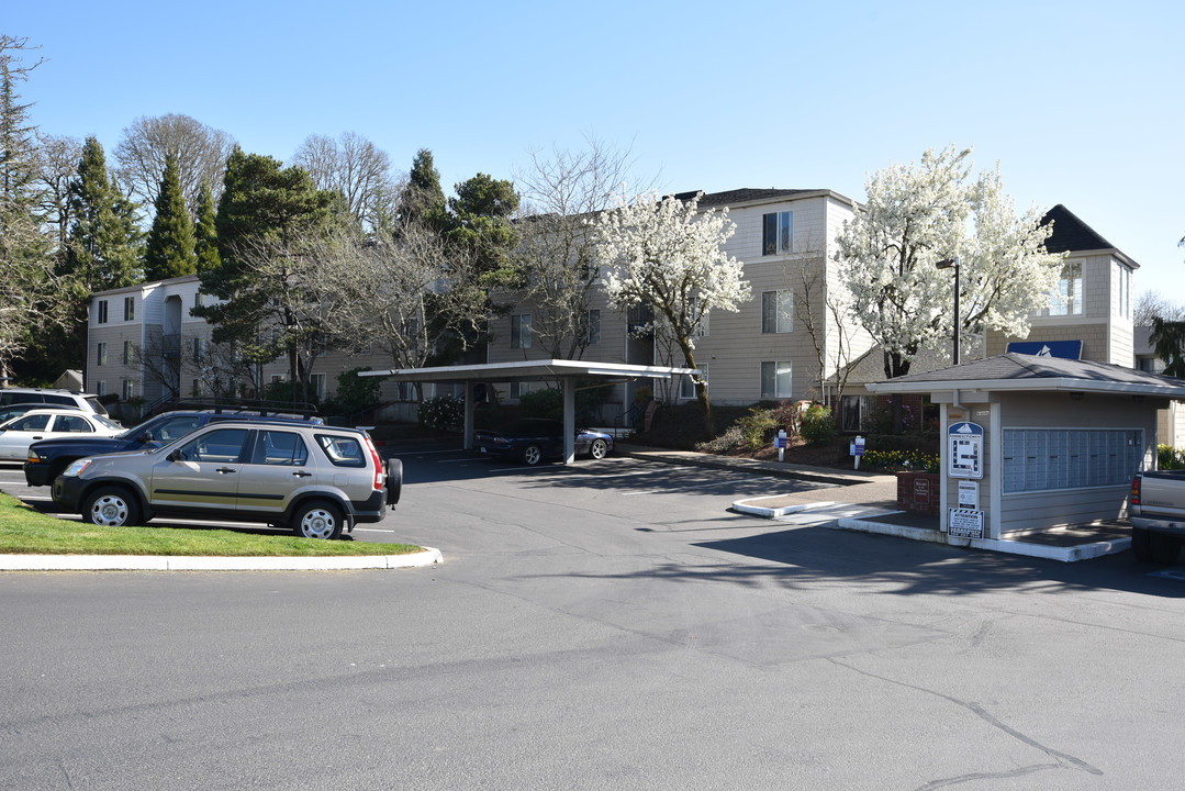 Chesapeake Pointe in Milwaukie, OR - Building Photo