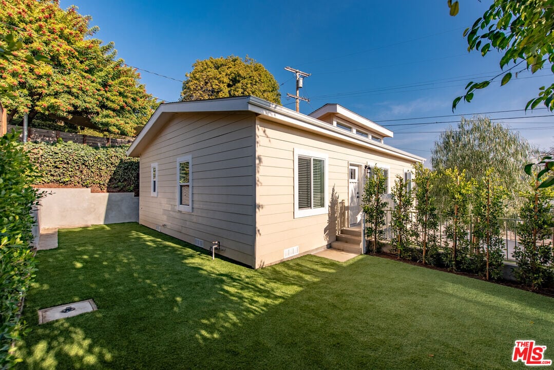 3023 Prospect Ave in Santa Monica, CA - Building Photo