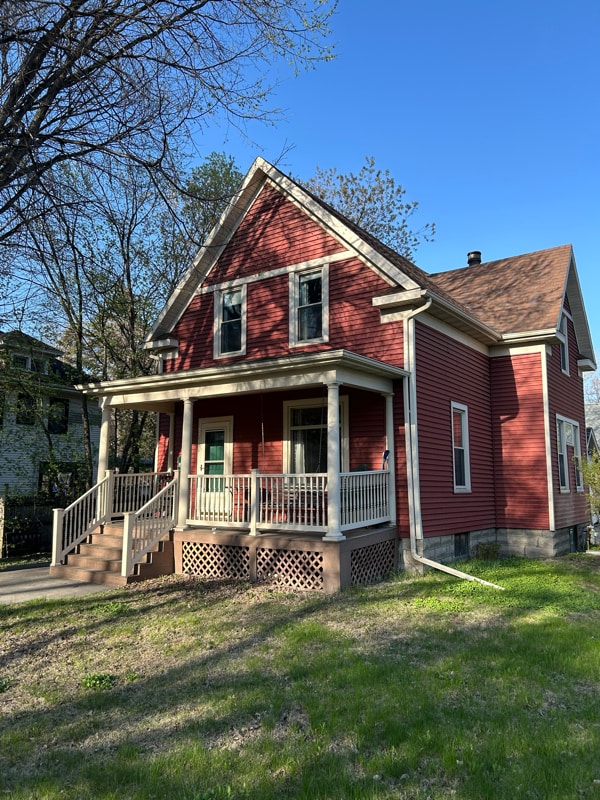 property at 624 5th St S