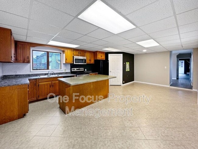 property at 305 S Jones St