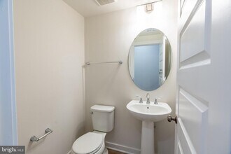 17133 Hardisty Wy in Bowie, MD - Building Photo - Building Photo