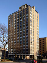 Edgewater Terrace in Milwaukee, WI - Building Photo - Building Photo