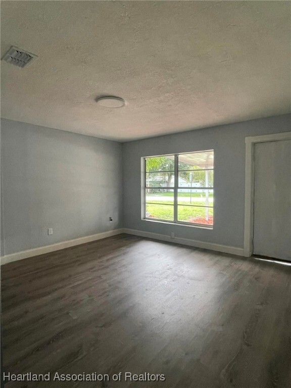 123 Leona Dr in Sebring, FL - Building Photo - Building Photo