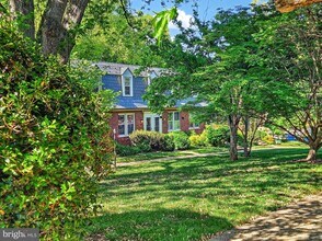 1030 S Barton St in Arlington, VA - Building Photo - Building Photo