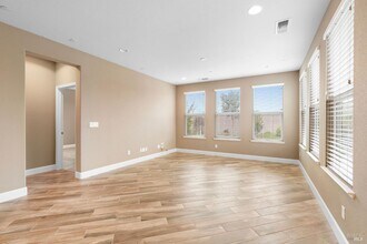 123 Alpine Dr in Rio Vista, CA - Building Photo - Building Photo