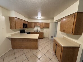 6847 W Mariposa St in Phoenix, AZ - Building Photo - Building Photo