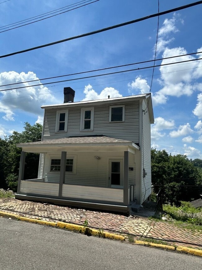 property at 1120 Jenny Lind St