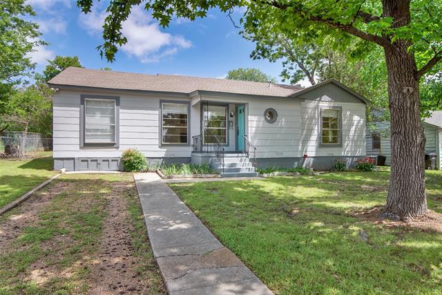 property at 1501 W Day St