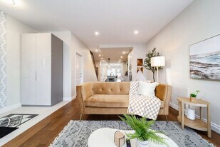 10510-10132 132 St NW in Edmonton, AB - Building Photo