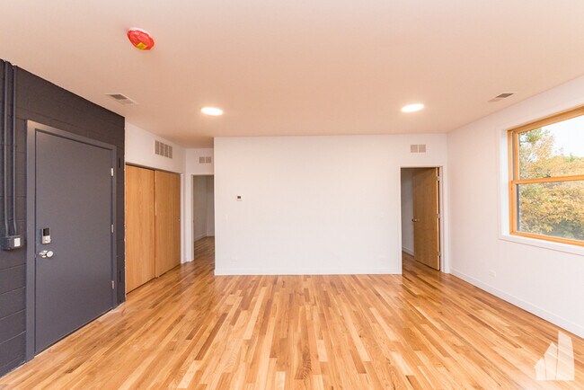 806 S Claremont Ave in Chicago, IL - Building Photo - Building Photo