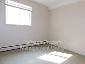 322-326 6 Ave NE in Calgary, AB - Building Photo - Building Photo